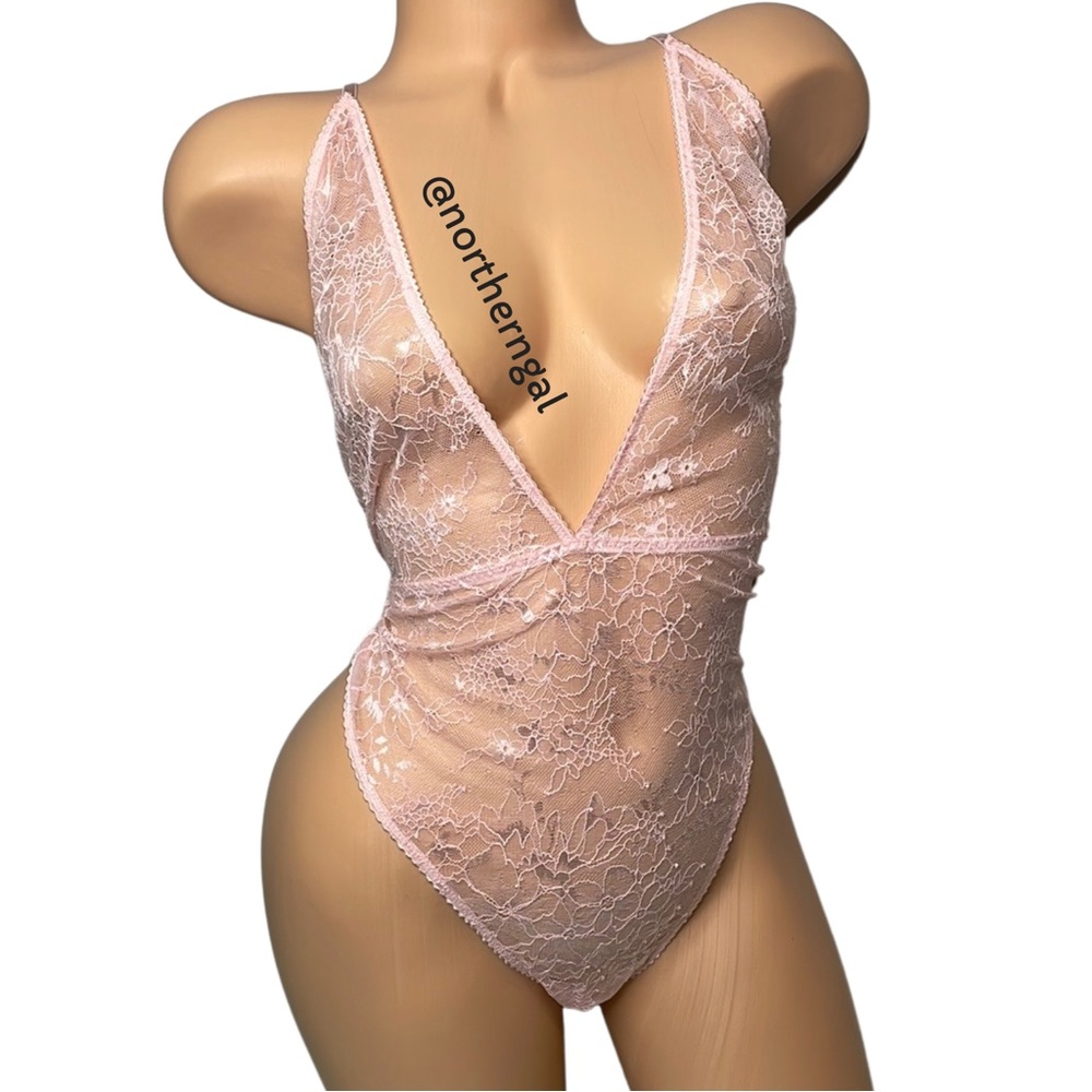 Victoria's Secret Wildflower Lace Plunge Teddy